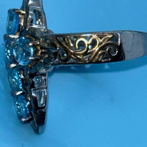 925 Sterling Silver 6 stone Genuine Blue Topaz Cross Ring Sz 9 - Picture 3 of 9